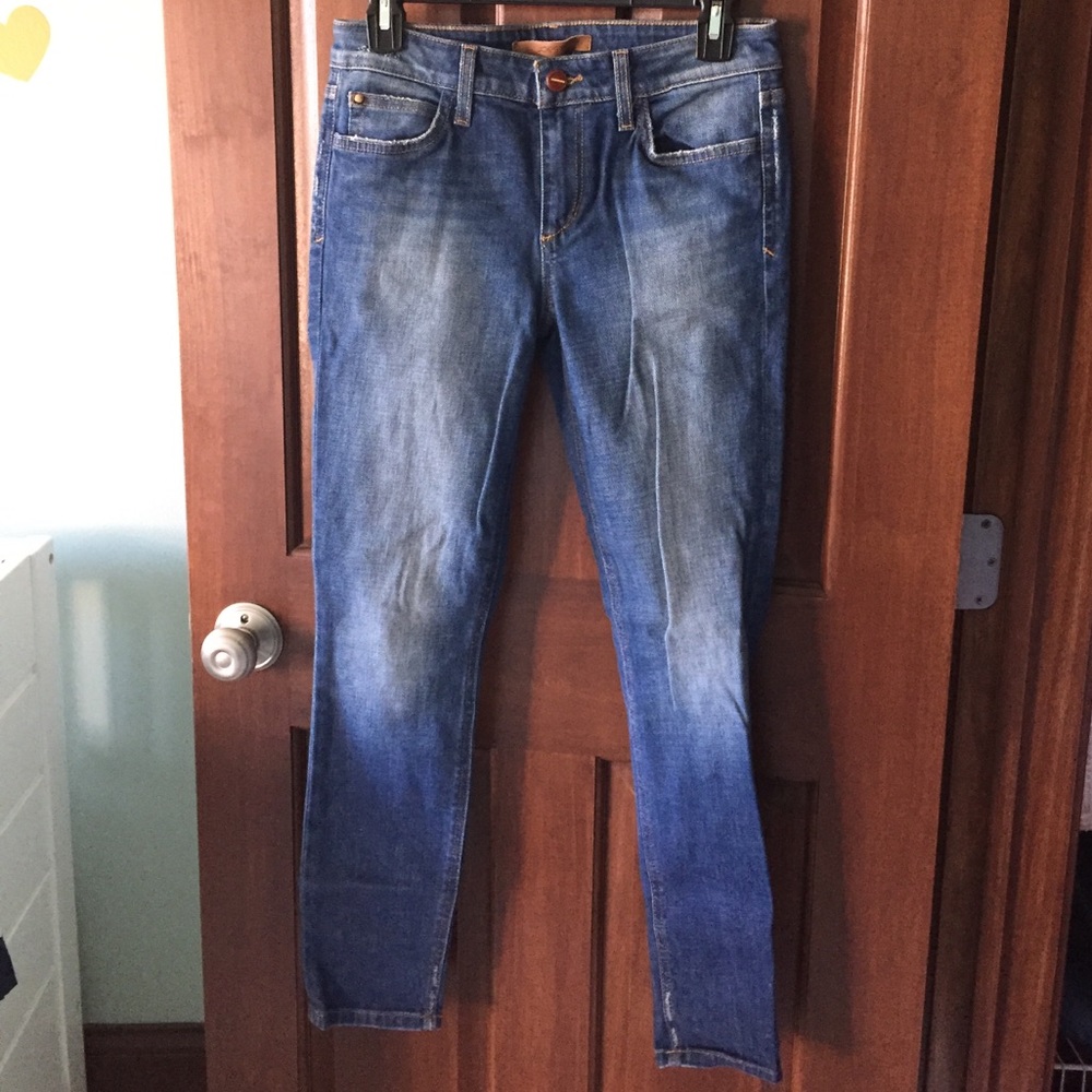 Joe’s light wash skinny jeans!
